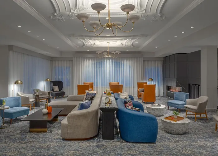 Hotel Commonwealth